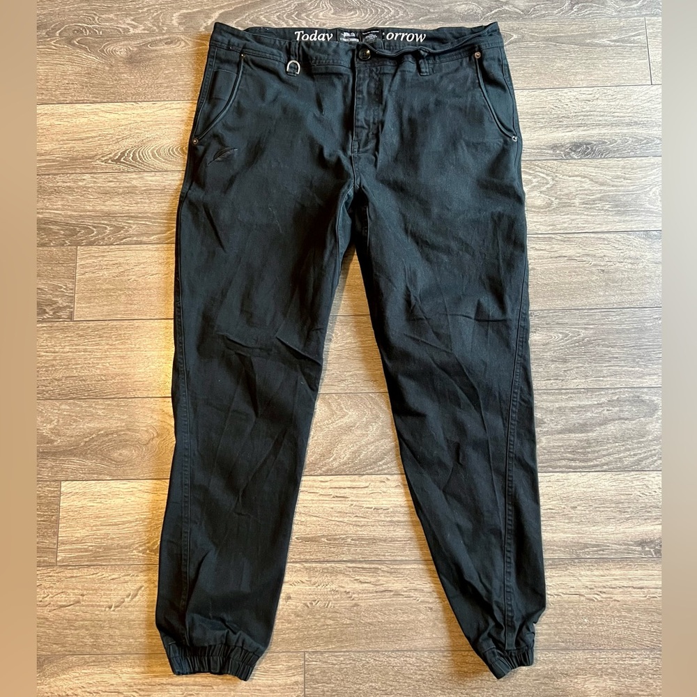 Primitive Brand pants in Sz. 38